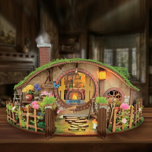 Miniature House Kit: Fern Hallow