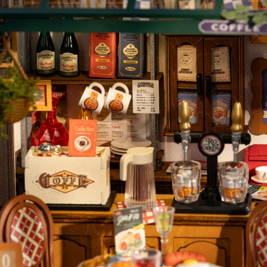 Miniature House Kit: Tipsy Restaurant