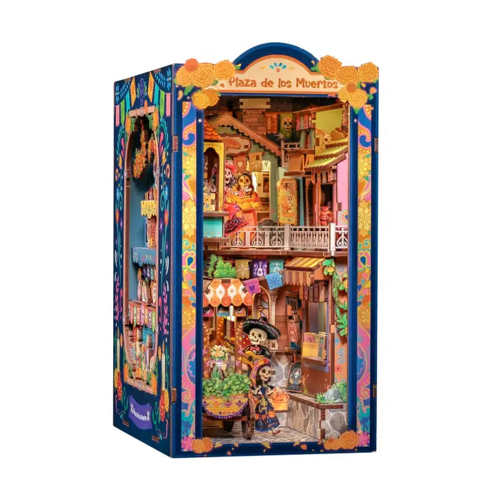 Book Nook: Plaza De Los Muertos