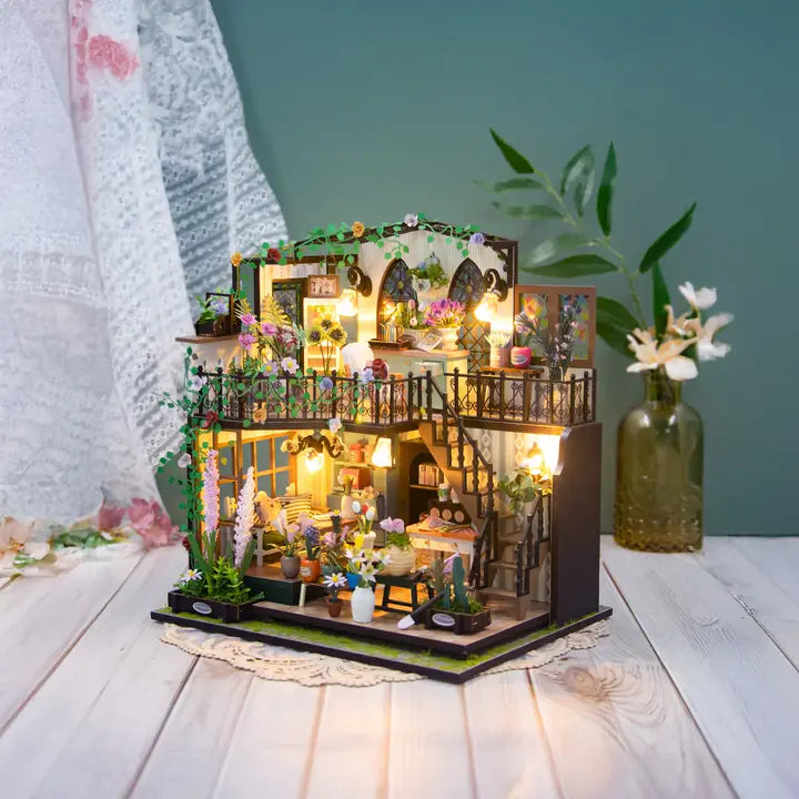 Miniature House Kit: Garden Loft