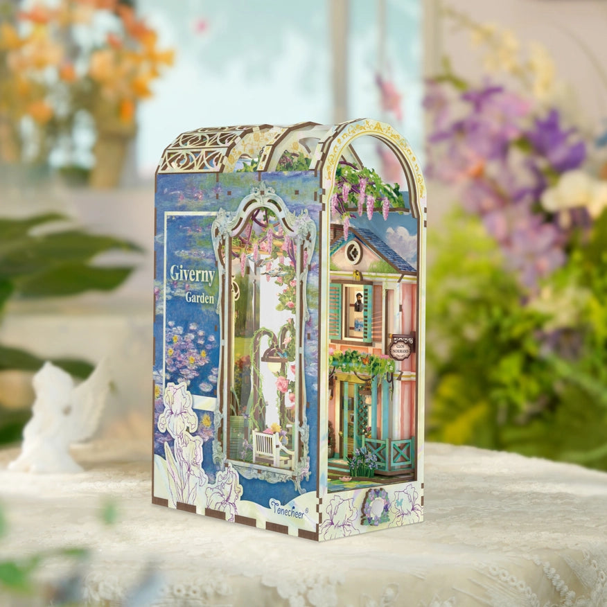 Book Nook: Giverny Garden with Dust Cover