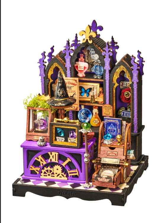 Miniature House Kit: Curio Corner