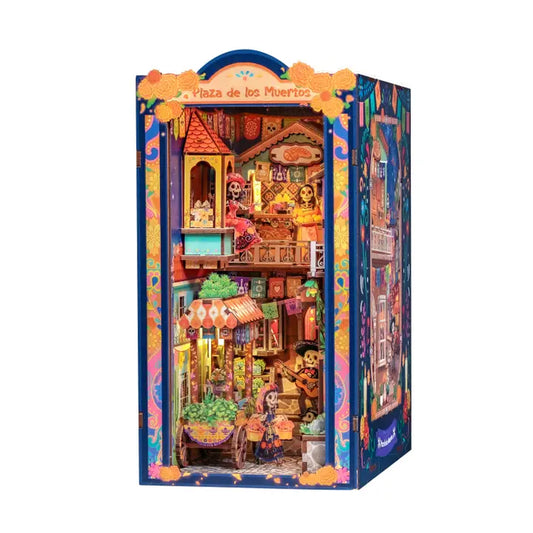 Book Nook: Plaza De Los Muertos