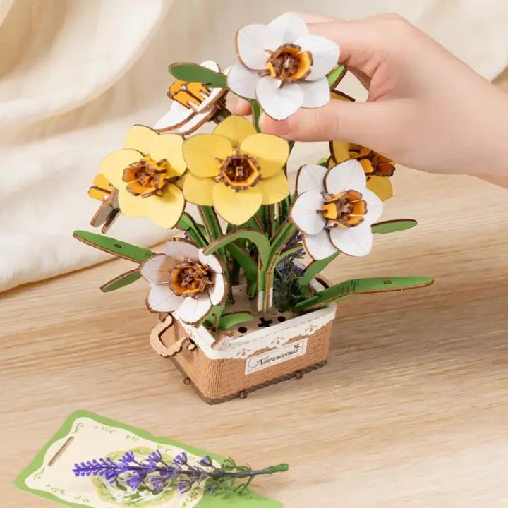 Wooden Flower Puzzle: Narcissus