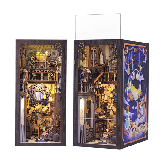 Book Nook: Nebula Common Room with Dust Cover
