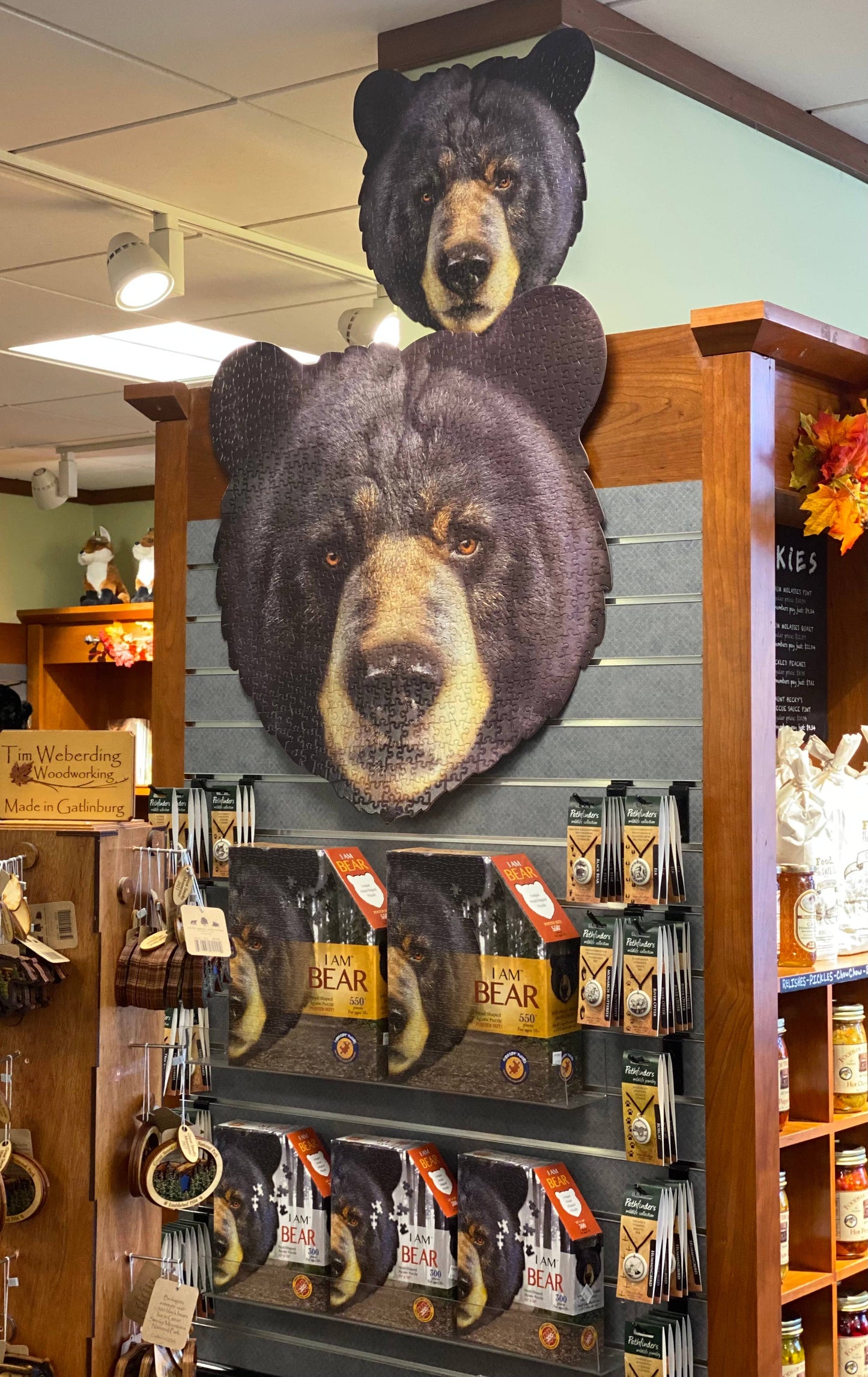 I AM Bear - Shaped 550pc