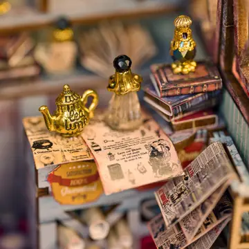 Miniature House Kit: Magic Shop