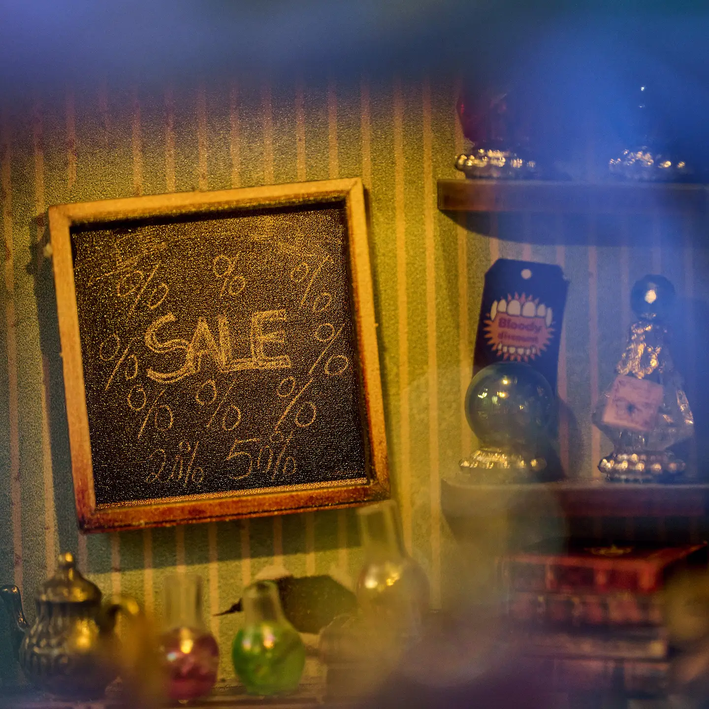 Miniature House Kit: Magic Shop