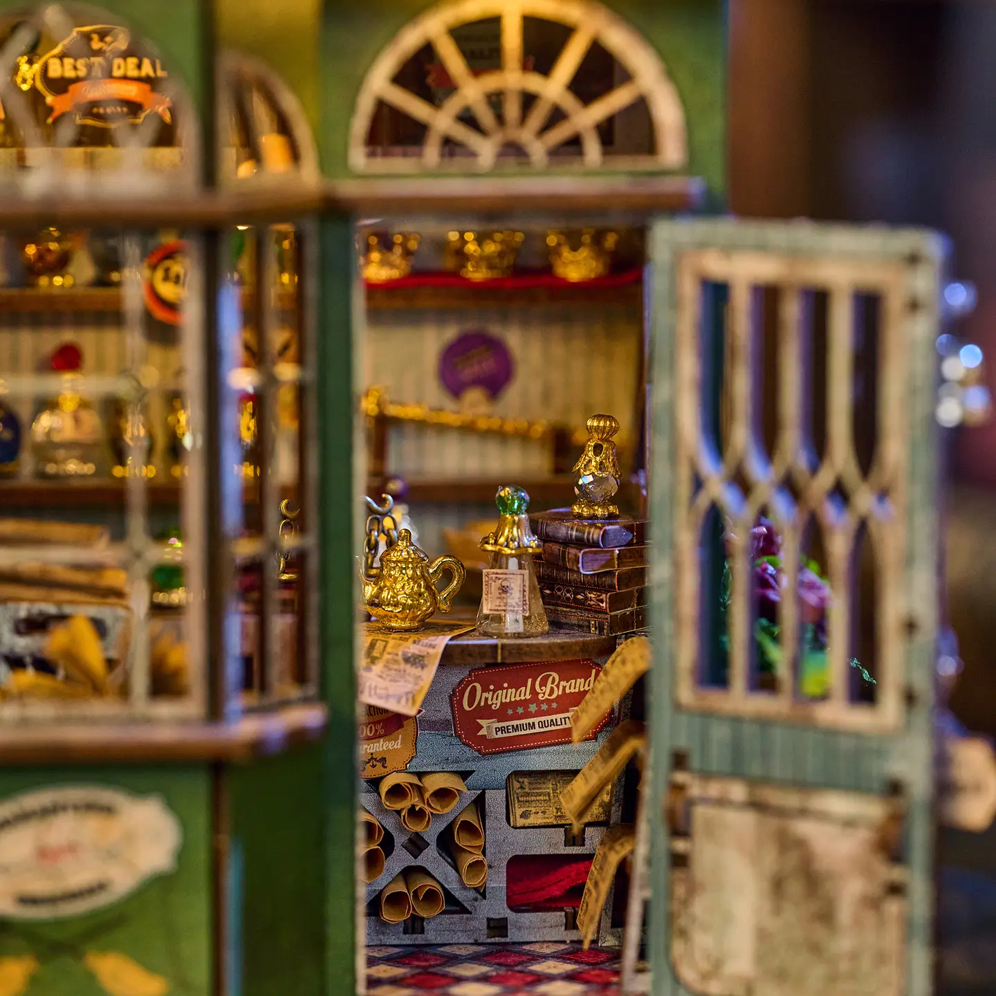Miniature House Kit: Magic Shop